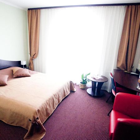 Terminal-A Hotel Ryasne-Ruske Zewnętrze zdjęcie